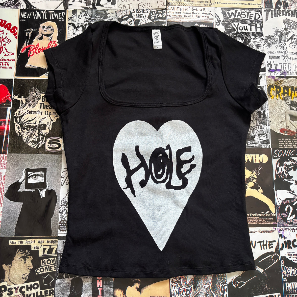 HOLE black square neck baby tee