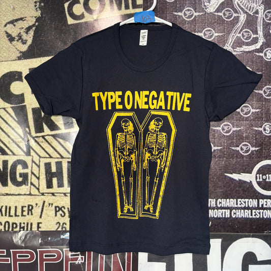 TYPE  navy/yellow long baby tee