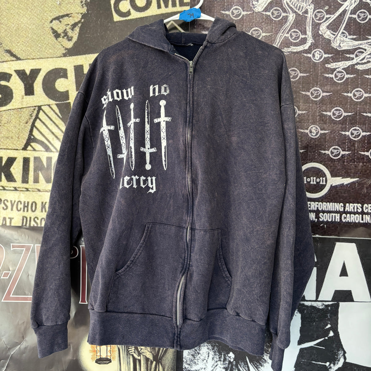 NO MERCY navy zip up hoodie LAR/XL