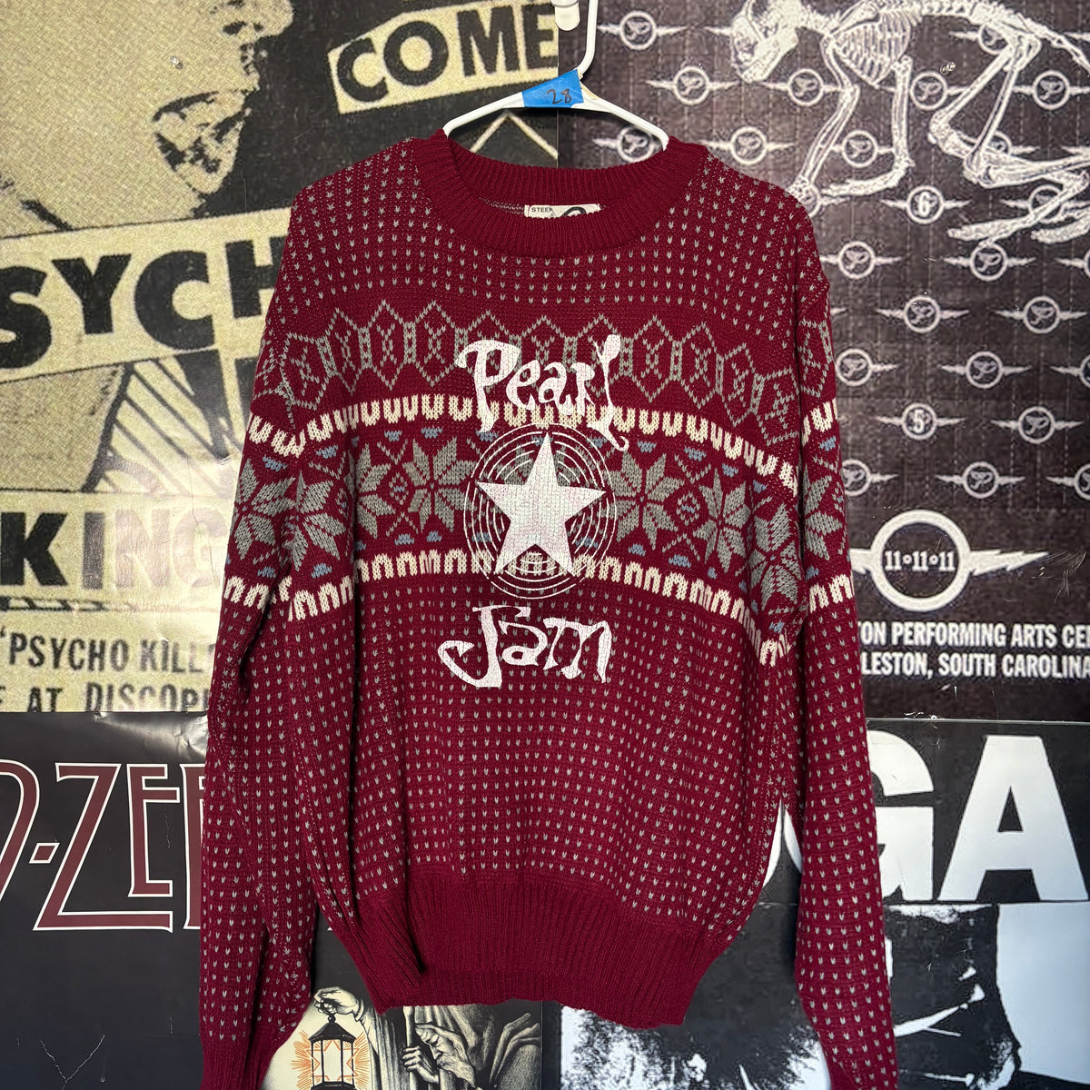 28 SWEATER MED/LAR