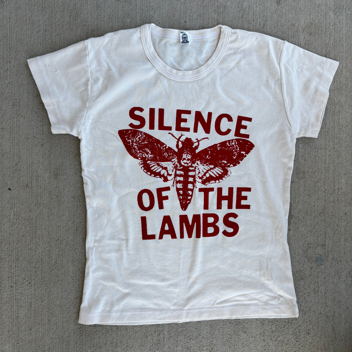 SILENCE cream/red babydoll tee