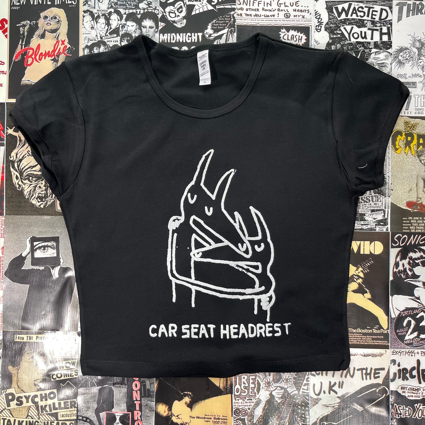 Car seat headrest black crop baby tee